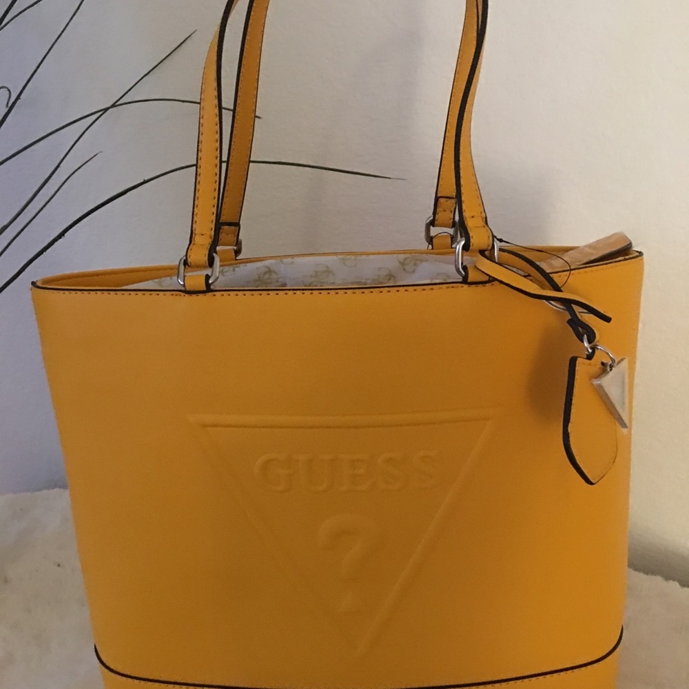 New Guess Logo Signature Purse Hand Bag mustard